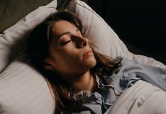 Especialista te dice cómo acostumbrarte a tener un horario regular de sueño para dormir mejor