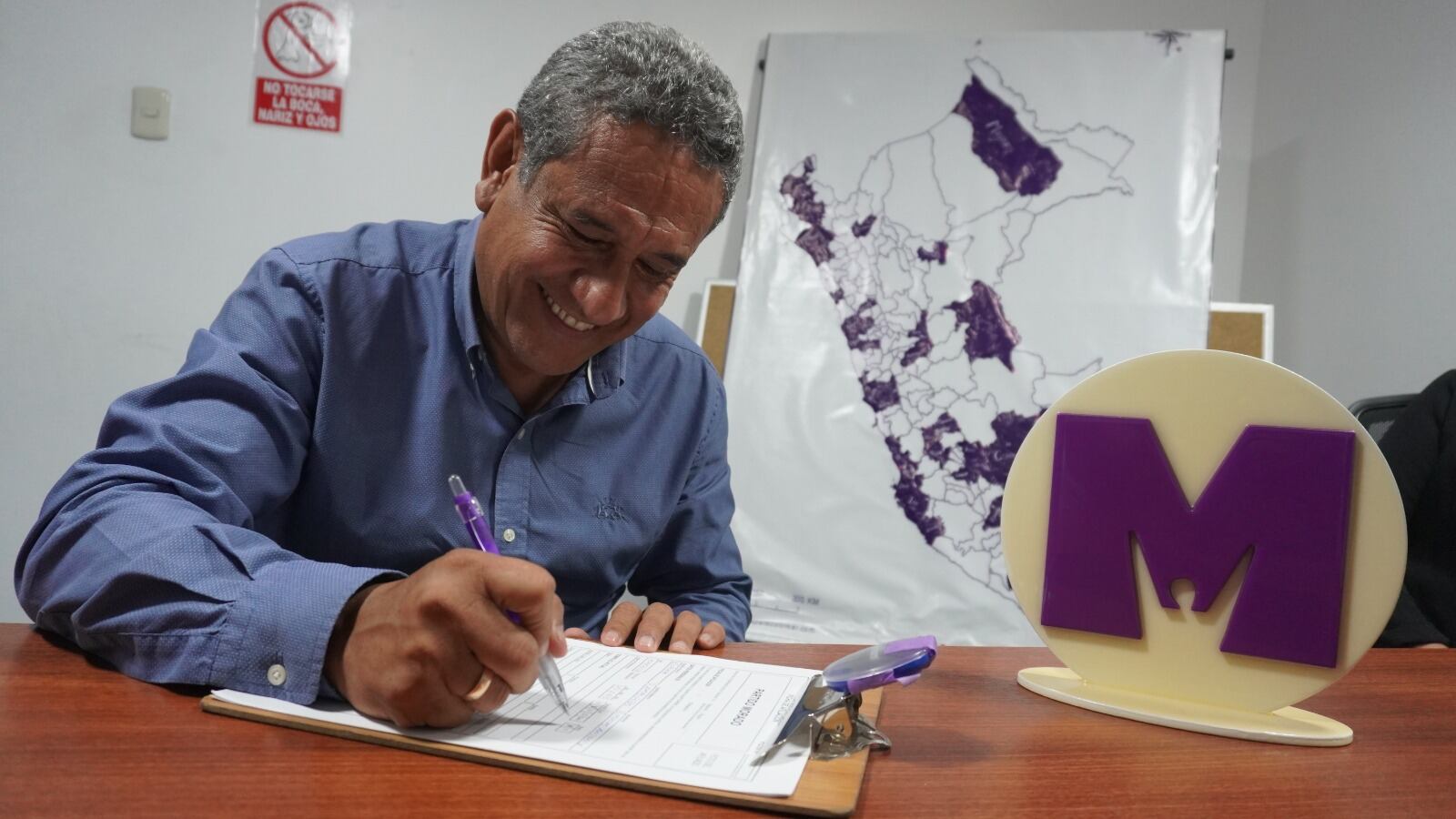 Mesías Guevara se sumó a las filas del Partido Morado. (Foto: @partidomorado / X)