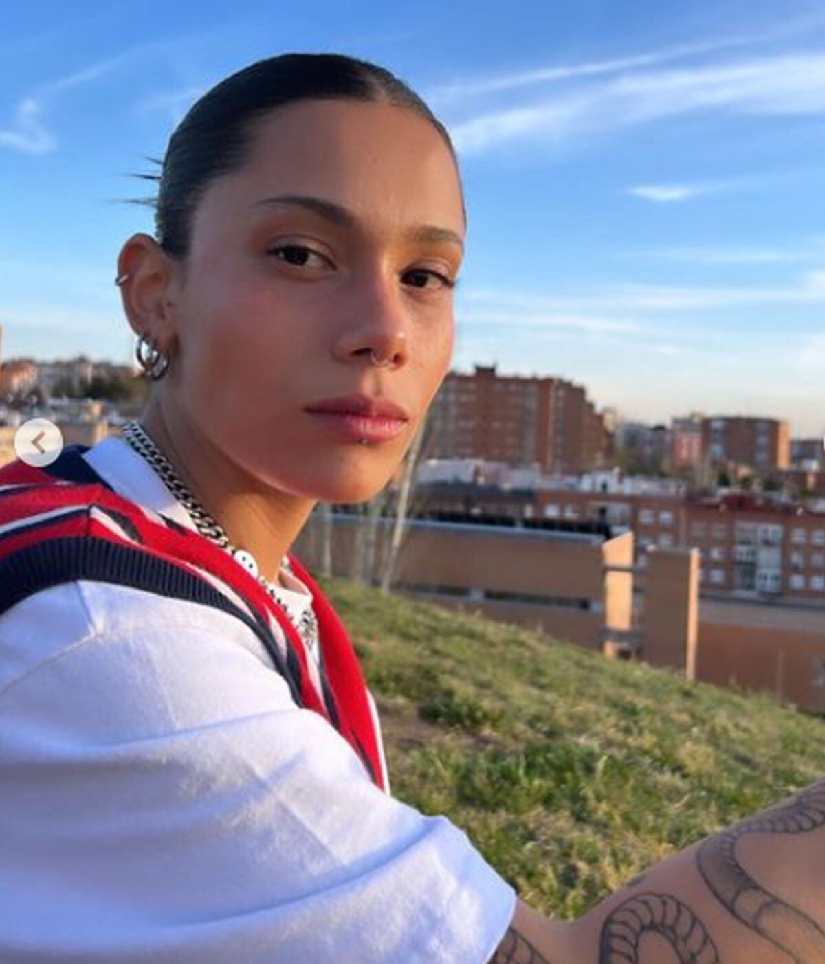 Ella es la joven que habría cautivado a la actriz española (Foto: Nini Vélez / Instagram)