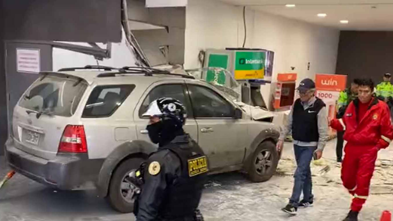 Tres unidades de Bomberos atendieron la emergencia. Foto: Twitter / @Palomacukurruku