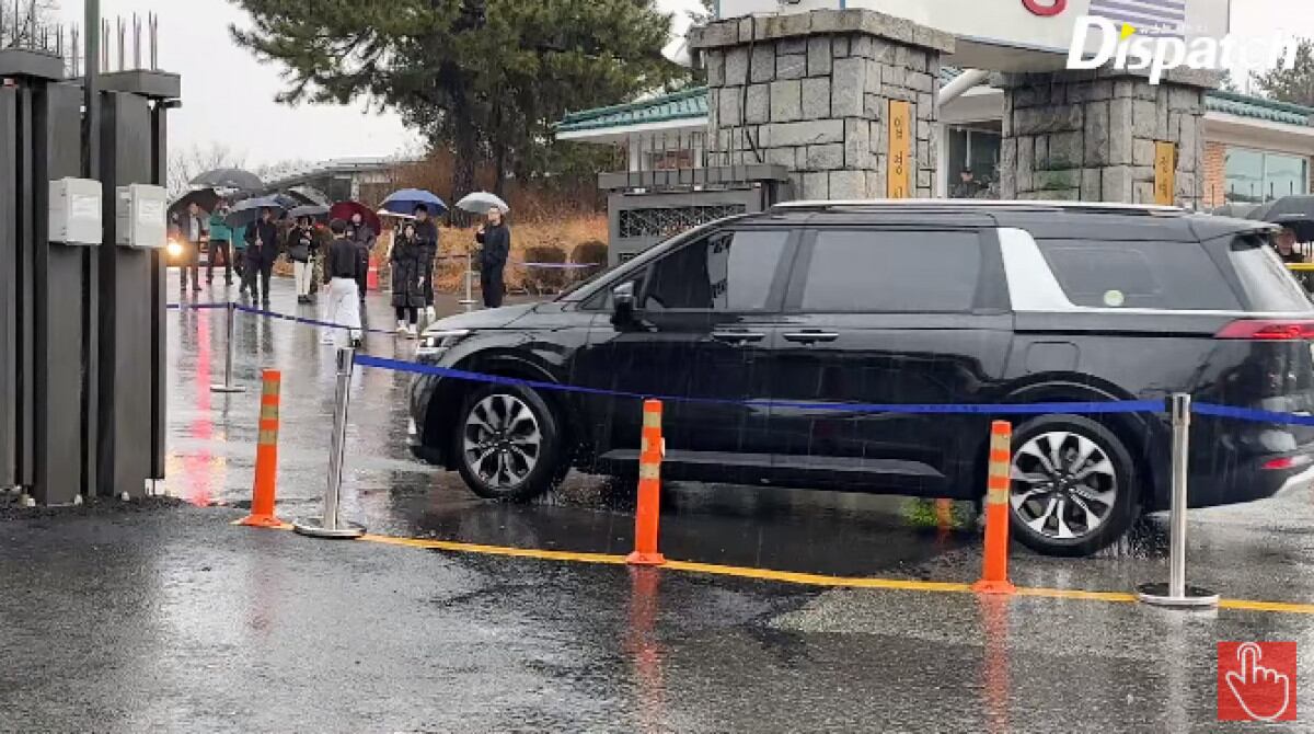 Así fue la llegada de RM y V de BTS al centro Nonsan | Foto: dispatch