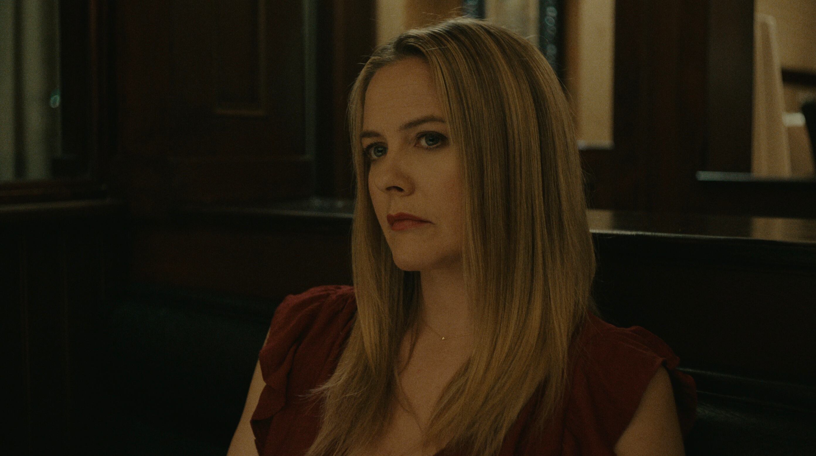 Alicia Silverstone como Judy Nichols en la película "Reptiles" (Foto: Netflix)