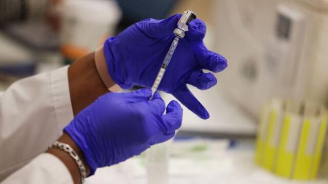 El paciente alemán que se vacunó 217 veces contra el covid cuyo caso están estudiando los científicos
