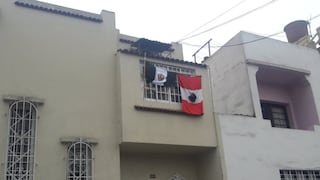 Parada Militar: vecinos usan bandera blanca y negra durante desfile [FOTOS]