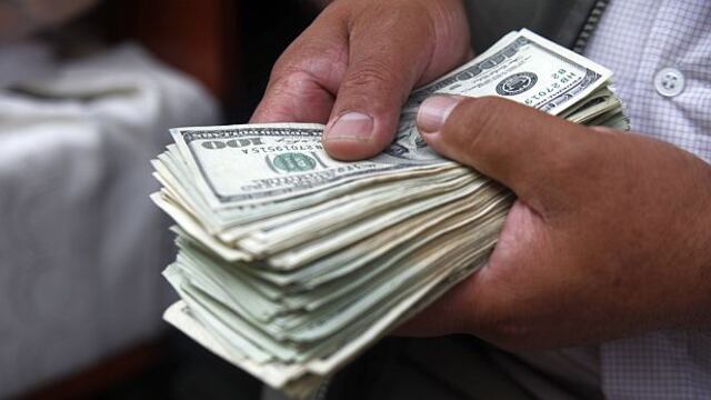 El dólar cerró su cotización a S/.2,785 en el mercado local