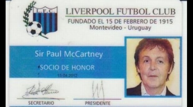 El carnet de socio del Liverpool de Uruguay