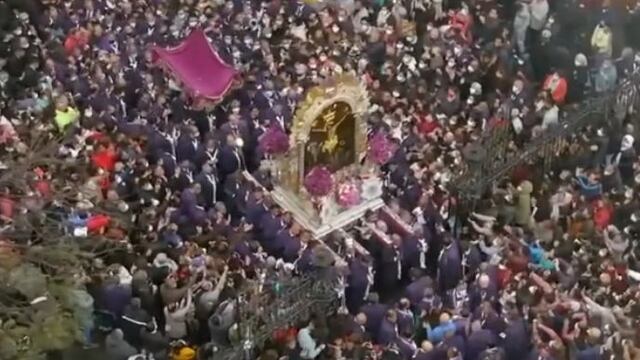 Señor de los Milagros y su segundo recorrido: sagrada imagen salió de la iglesia Las Nazarenas en medio de cientos de fieles