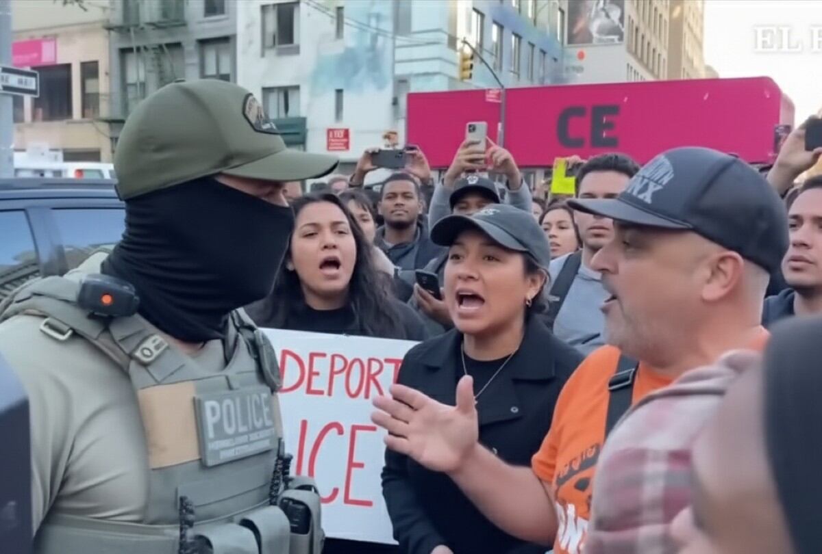 ICE realizó una redada en Chinatown que terminó en caos y enfrentamientos con manifestantes. | Crédito: Imagen generada por IA / Gemini