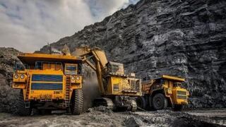 Julio Velarde: La inversión minera caerá 18% en el 2023 y 7,7% en el 2024