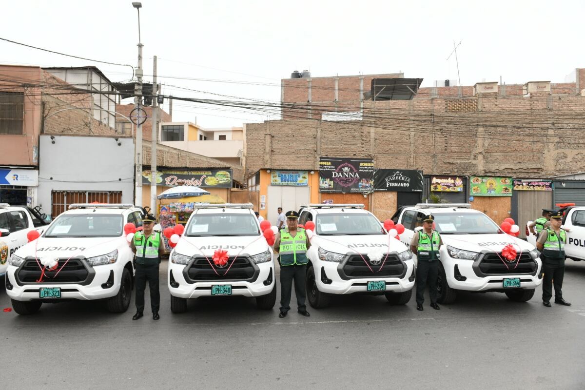 Policías serán desplegados de forma aleatoria en buses y terminales para prevenir delitos y disuadir bandas.