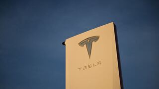 Tesla despide a docenas de empleados tras el intento de crear un sindicato