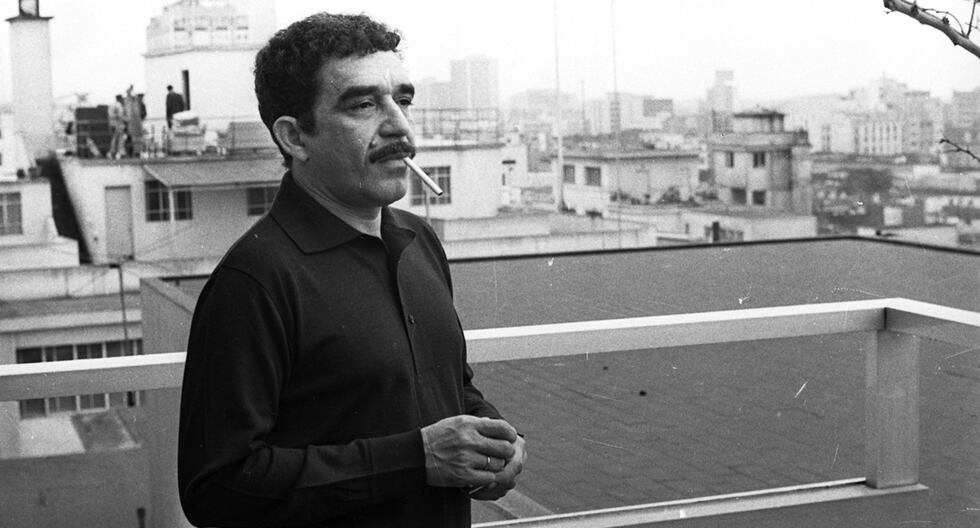 Una imagen del 7 de setiembre de 1967, con un Gabriel García Márquez mirando el horizonte del cielo limeño, antes de empezar a contestar las preguntas de El Comercio. (Foto: GEC Archivo Histórico)