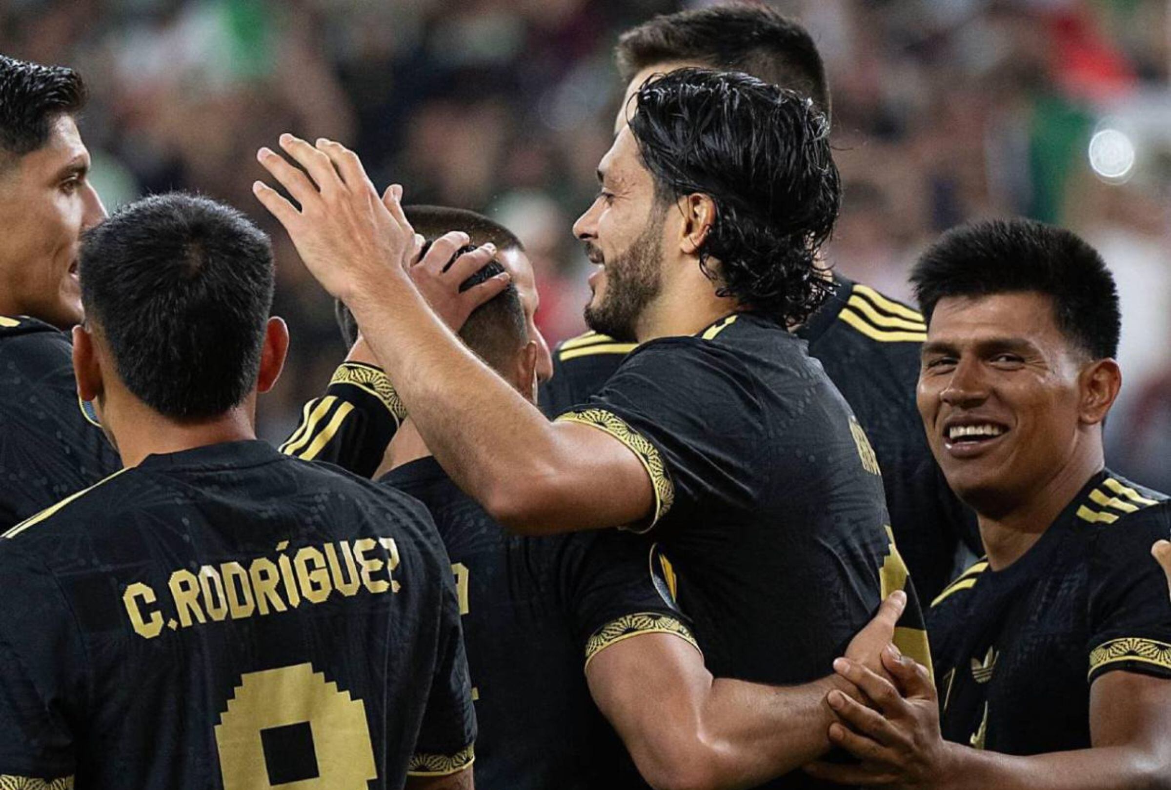 Conoce la hora de inicio para ver el México vs. Surinam por el grupo A de la Copa Oro 2025 en el AT&T Stadium de Arlington, Texas. (Foto: Composición Canva/Mag)