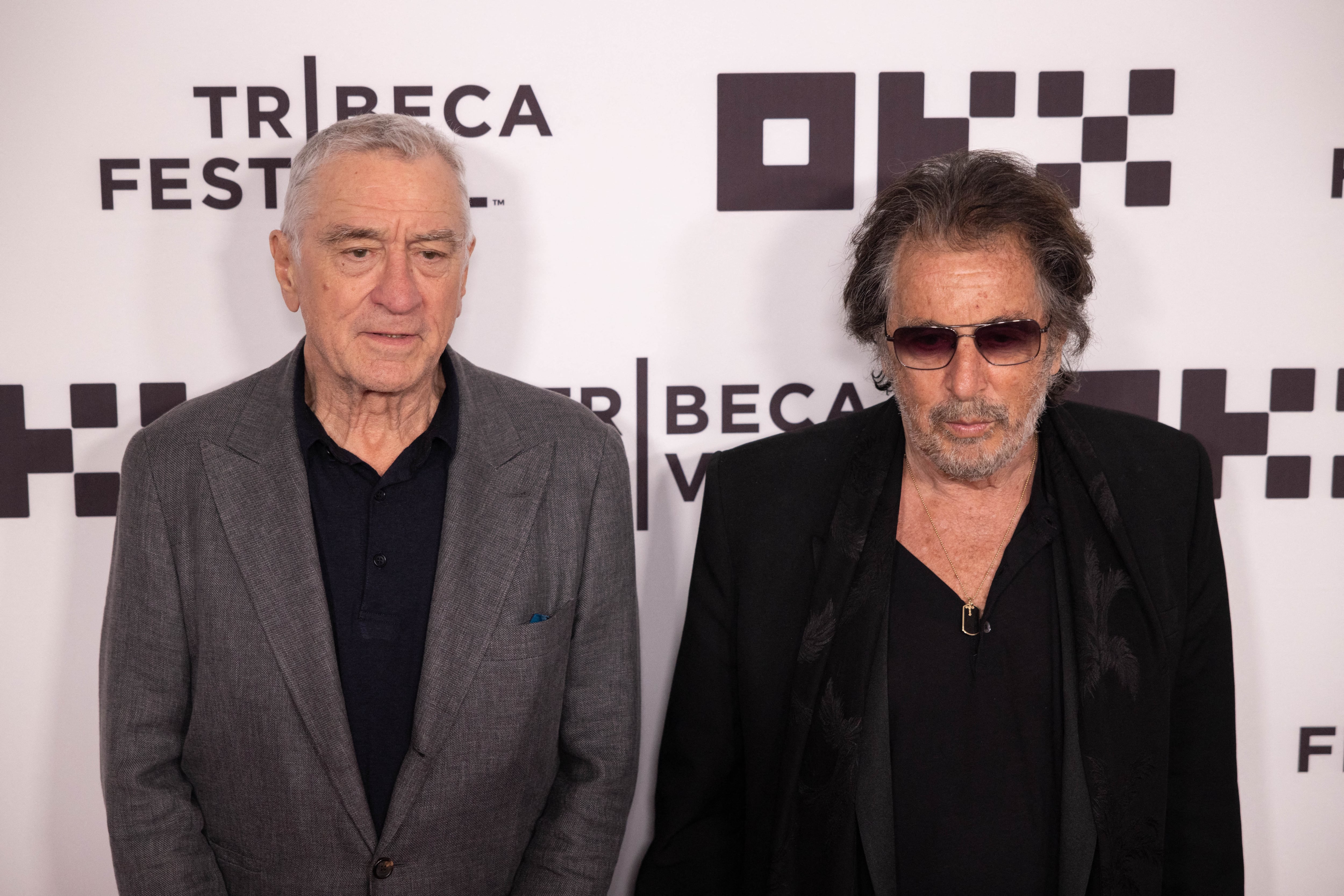 Robert De Niro y Al Pacino durante la proyección especial de "Heat" en el Festival Tribeca 2022 (Foto: Yuki Iwamura / AFP)