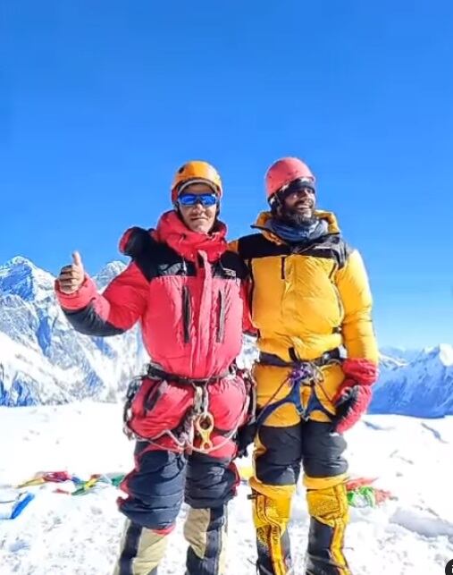 Buscando experiencias nuevas, Hiremath escaló el Himalaya a pesar de no tener experiencia en montañismo. (Foto: @vhmth)