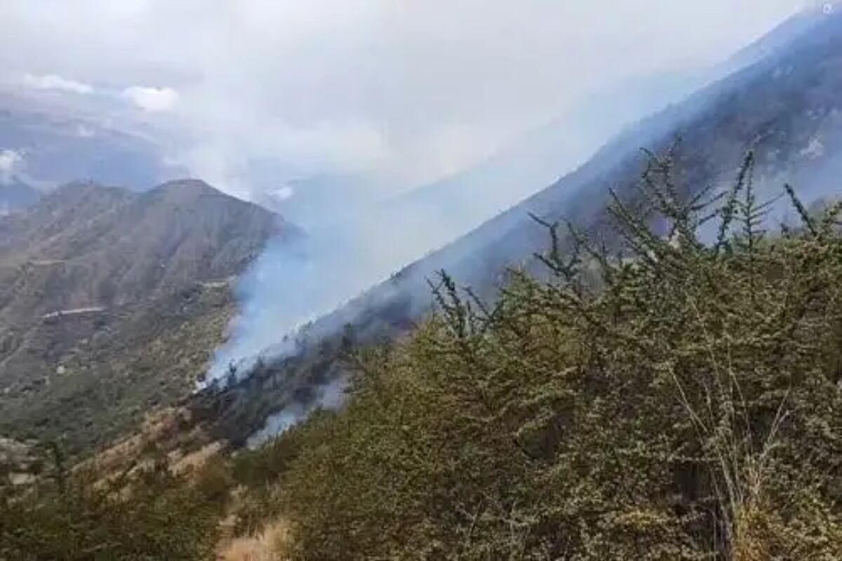 Incendio forestal en el Valle Sagrado de Los Incas. (Foto: Andina)