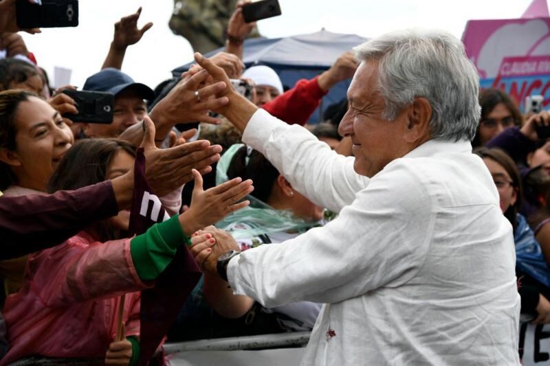 Andrés Manuel López Obrador, tiene una popularidad cercana al 60% tras casi seis años de gobierno en México. (AFP).