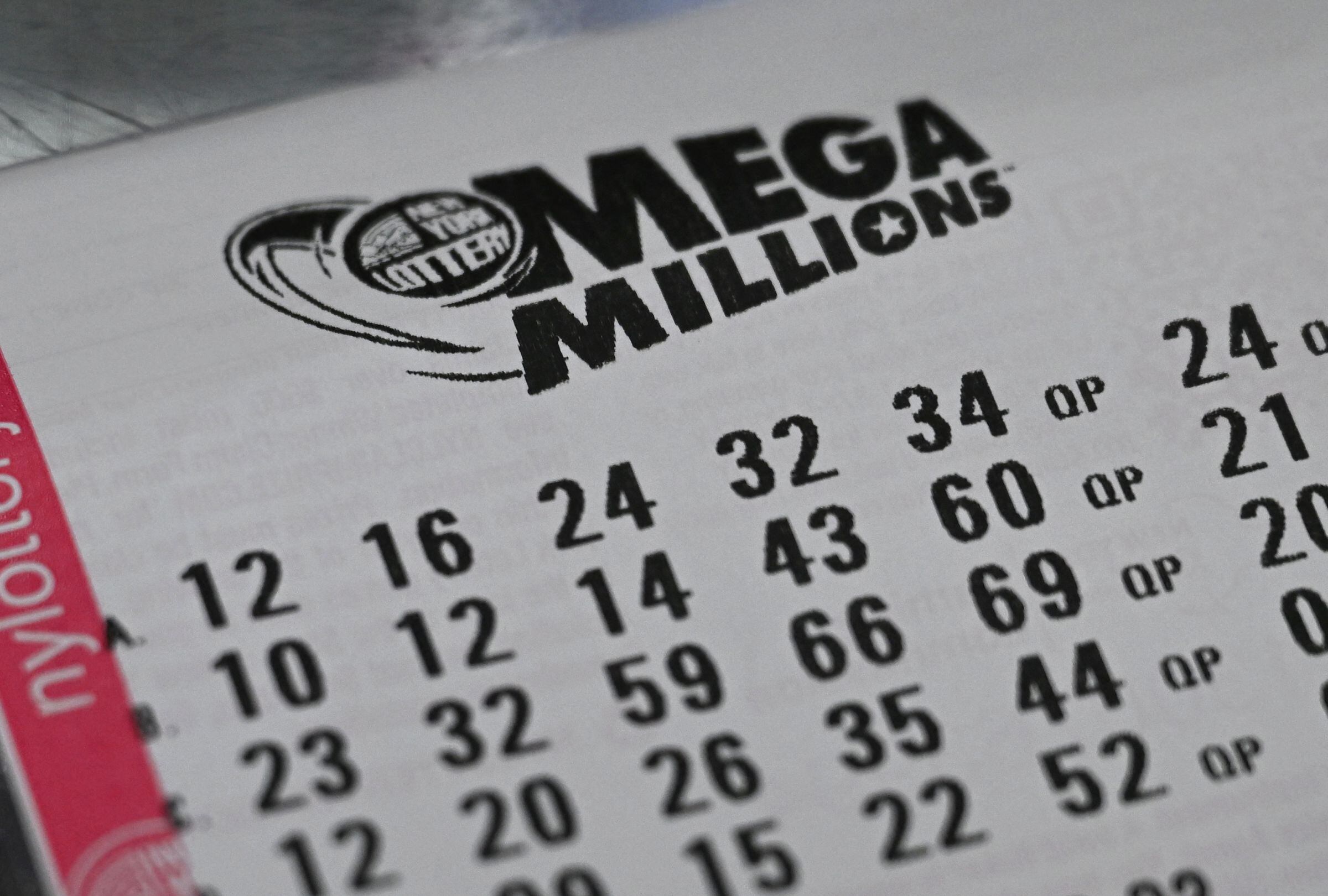 Mega Millions es una de las loterías más populares de Estados Unidos, con sorteos que se realizan cada martes y viernes. (Foto: Angela Weiss / AFP)