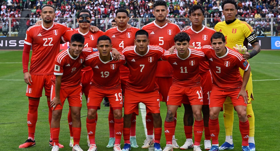 La selección peruana acumula su cuarta derrota consecutiva en las Eliminatorias. (Foto: AFP)