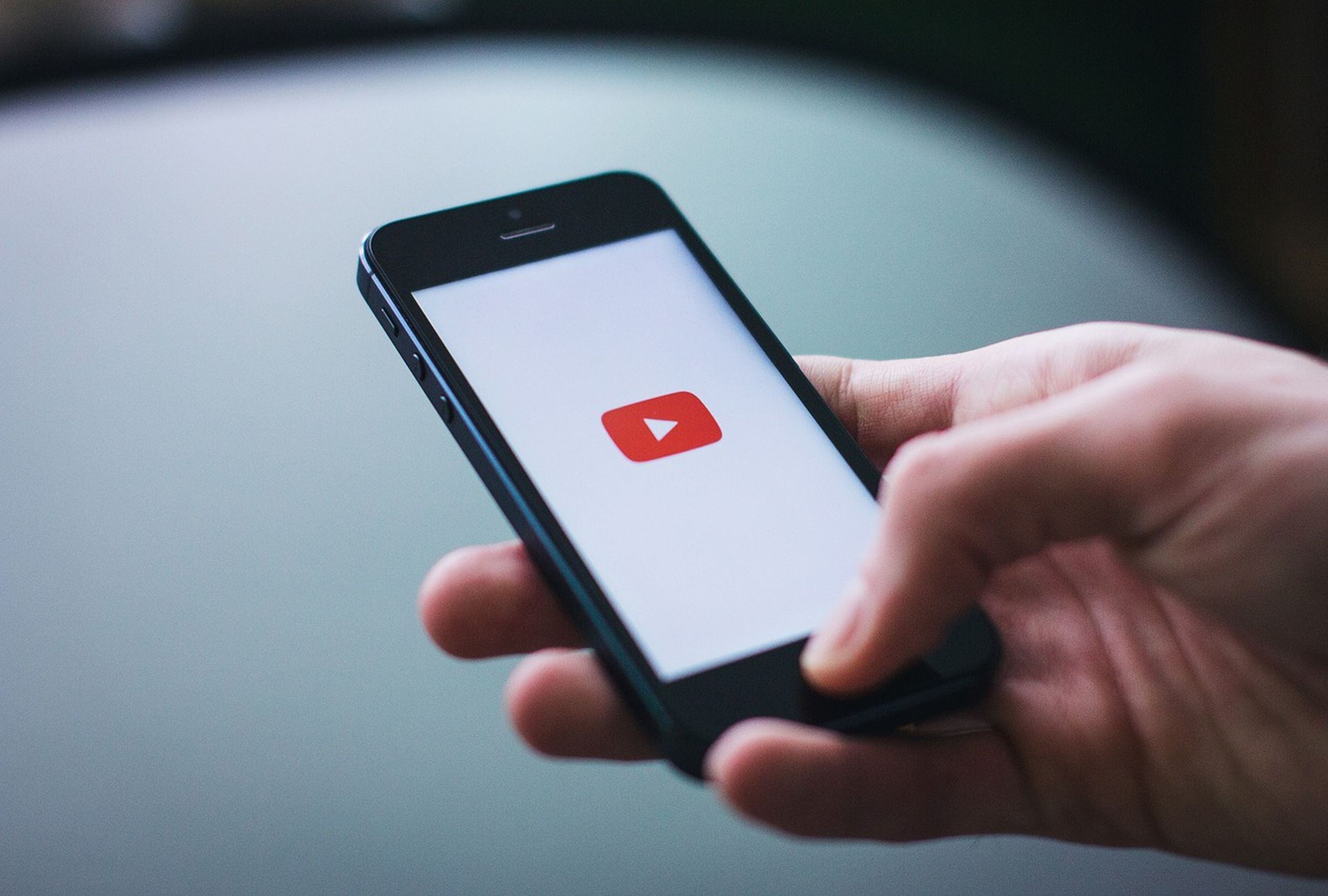 YouTube, con la implementación de YouTube Shorts, está permitiendo a creadores de contenido llegar a más usuarios que buscan videos verticales y cortos. (Foto: StockSnap / Pixabay)