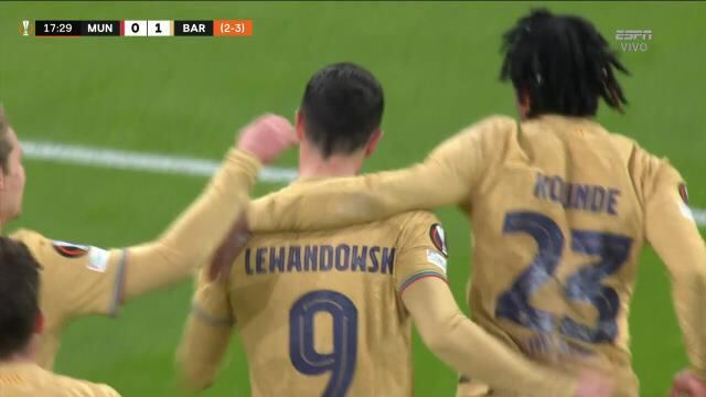 Lewandowski pone el 1-0 en el Manchester - Barcelona por Europa League | VIDEO