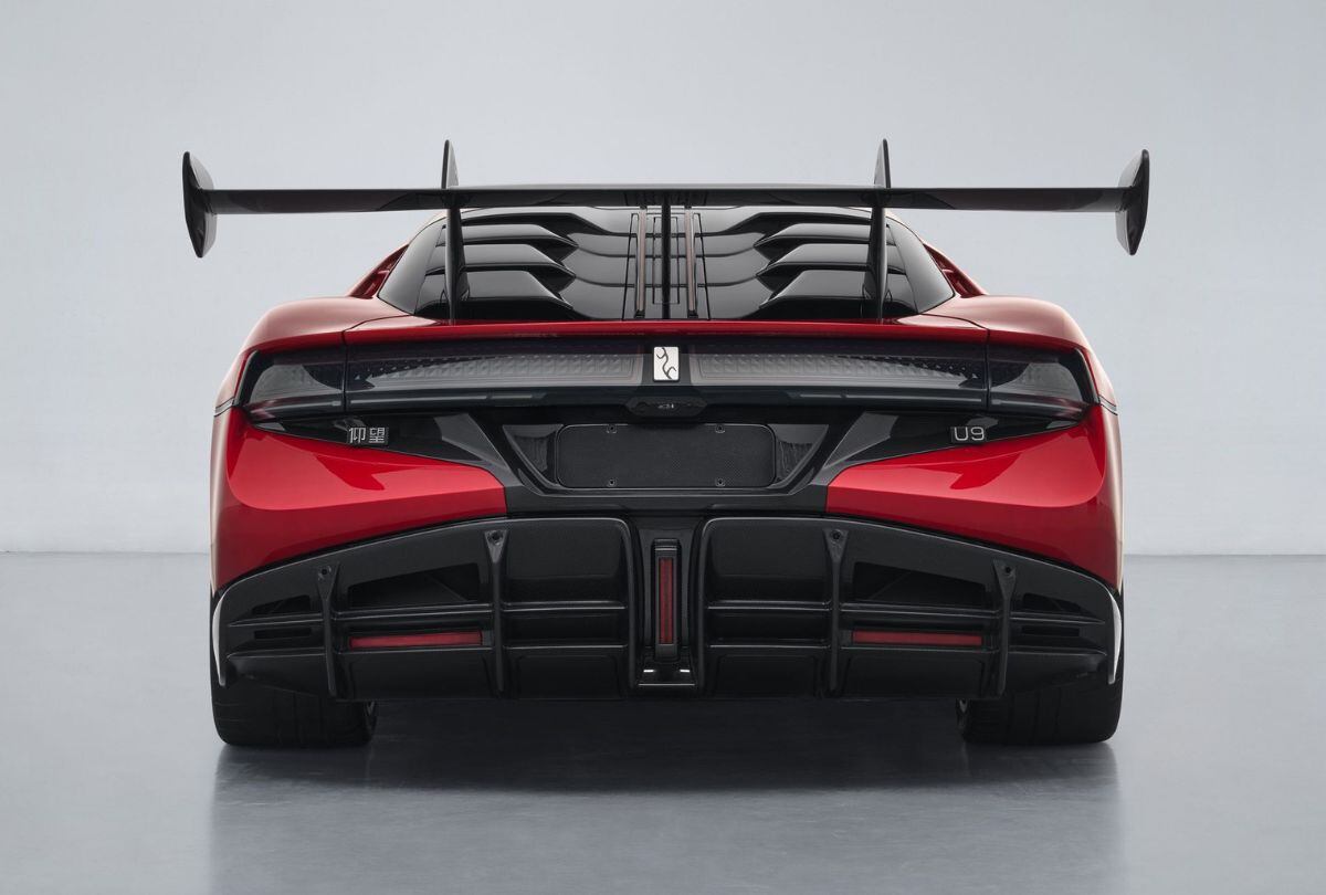 Está hecho de fibra de carbono y ofrece 4 motores eléctricos, uno en cada rueda. (Foto: BYD)