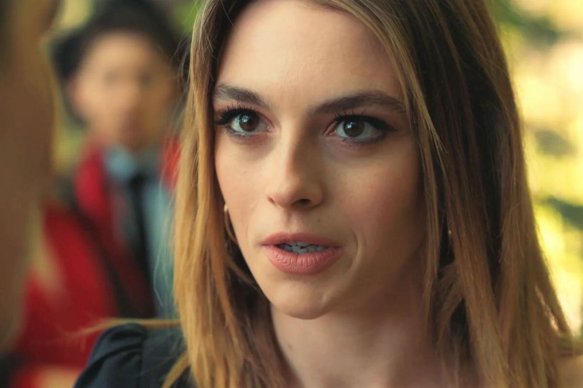 En el último capítulo de "Infiel", Derin se enfrenta a Volkan y le dice que, aunque haya salido de la cárcel no es inocente (Foto: Med Yapım)