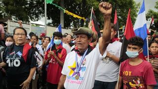 Sandinistas marchan en apoyo a Daniel Ortega en Nicaragua