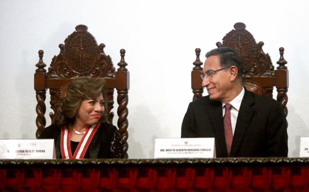 Zoraida Ávalos fue fiscal de la Nación entre enero del 2019 y marzo del 2022. Martín Vizcarra, como presidente, participó en la ceremonia en la que juró el cargo. (Foto: Alonso Chero / Archivo)
