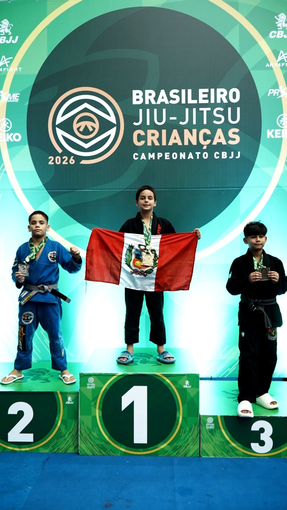 Caetano en el podio del Campeonato Brasileiro Crianças 2026.