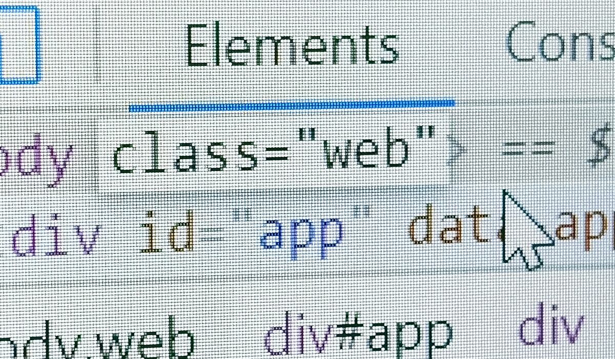 En elementes, deberás encontrar el código de "class="web"