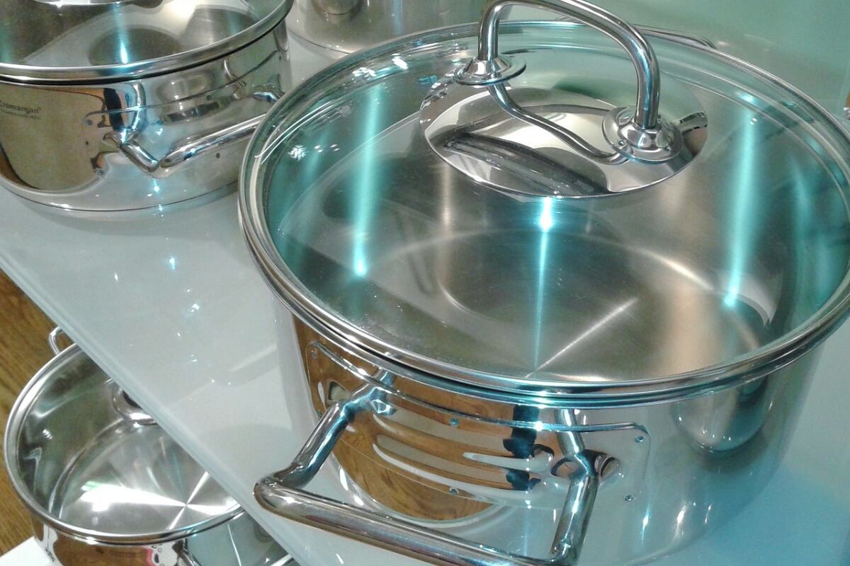 TRUCOS CASEROS | El acero inoxidable genuino puede reconocerse fácilmente con un elemento que la mayoría tiene en casa. (Foto: Pixabay).