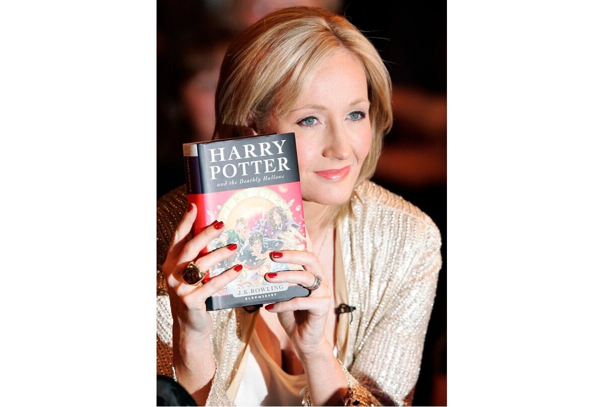 J.K. Rowling explora en sus obras la naturaleza del bien y el mal. | Crédito: SHAUN CURRY / AFP
