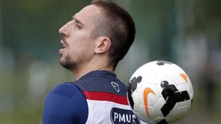 Ribéry se somete a nuevos exámenes en la espalda en París