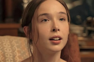 Antes de protagonizar “Monster: The Lizzie Borden Story”, la actriz Ella Beatty brilló en otra miniserie de Ryan Murphy