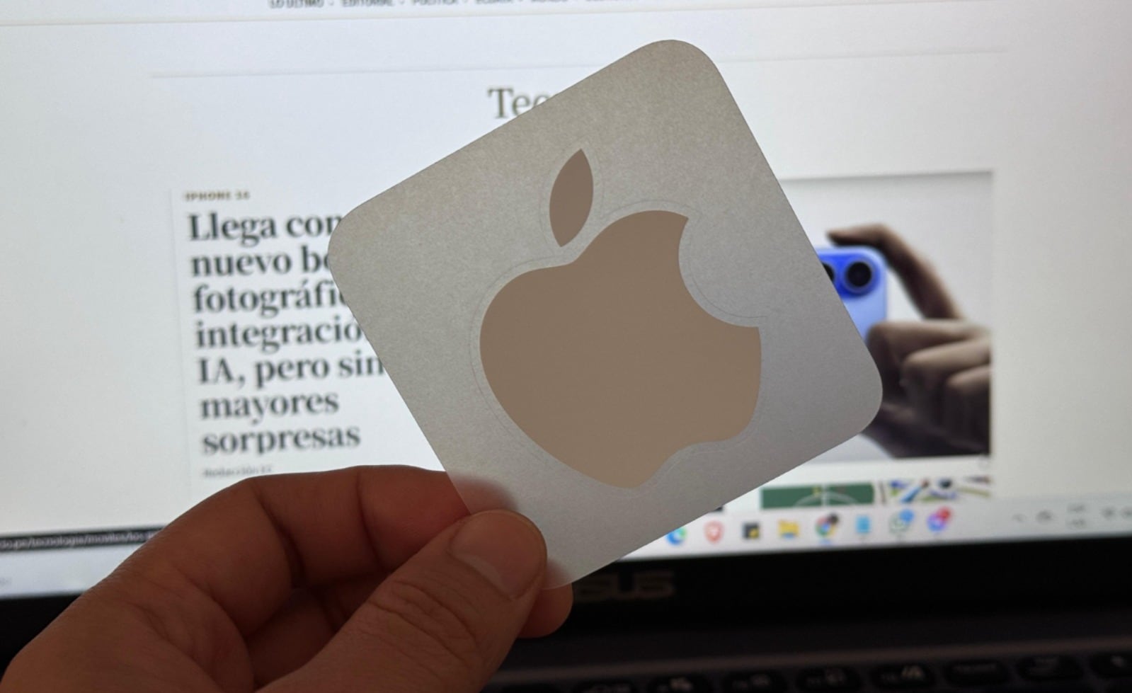 Los nuevos iPhone 16 ya no traen 'stickers' de Apple