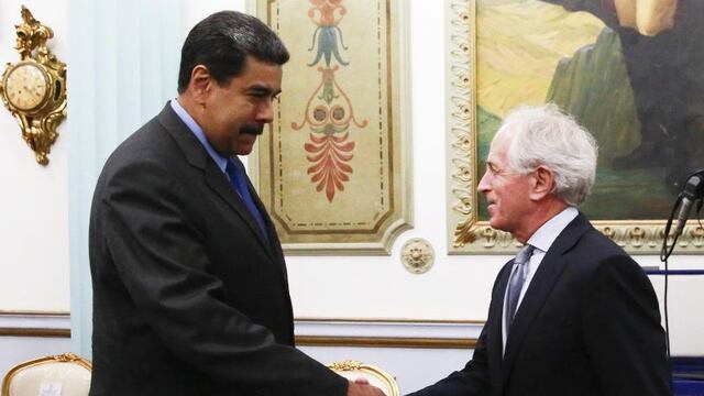 Maduro se reúne con senador estadounidense en medio de tensiones