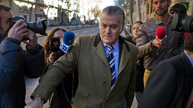 España: ex tesorero del partido de gobierno es investigado por pagos irregulares