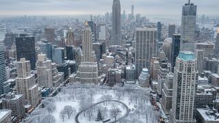 Nueva York se prepara para una de las mayores nevadas de los últimos años: por qué se vierte sal líquida en las pistas