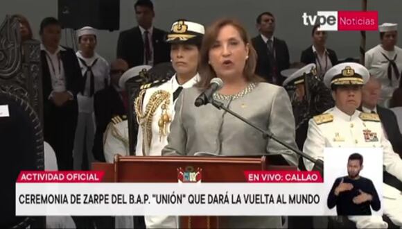 Dina Boluarte se hizo presente en la ceremonia de zarpe del Buque Escuela a Vela B.A.P. “Unión” en el muelle antedique de la Base Naval del Callao. (Foto: TV Perú)