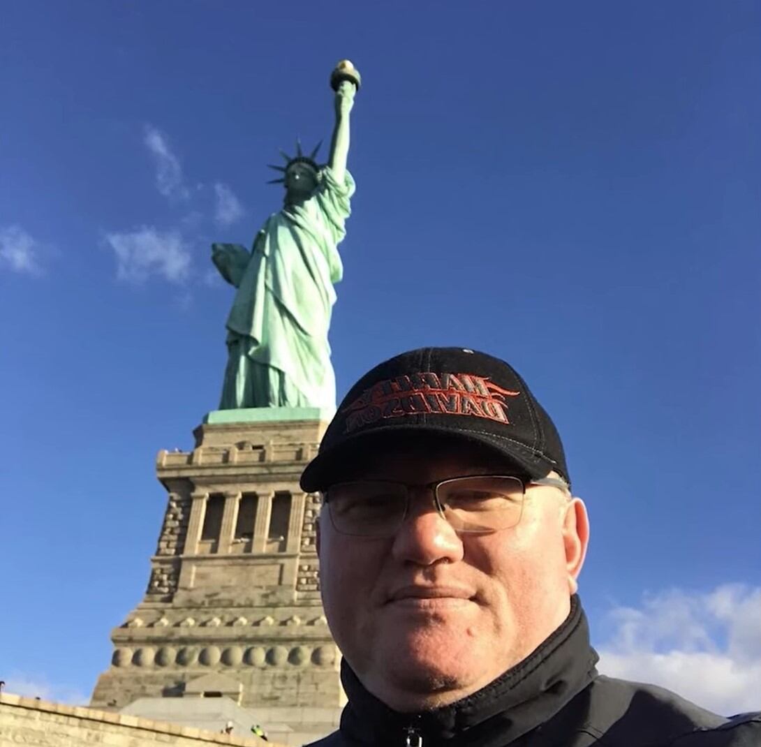 Según el DHS, Christian debió abandonar Estados Unidos a inicios del 2016, pero el optó por permanecer ilegalmente. (Crédito: Newsday / YouTube)