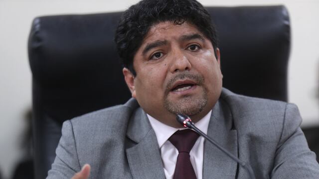 Jorge Torres responde en Comisión de Fiscalización sobre presunta red de prostitución en el Congreso