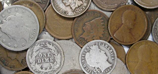 El truco para dejar impecables tus monedas y joyas de plata en minutos