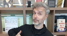 El salto de “Reina Roja” al streaming, ser un best-seller, y una primera visita al Perú que no olvida