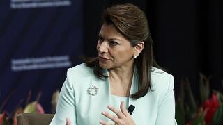 Presidenta de Costa Rica destituyó a autoridades por escándalo de avión