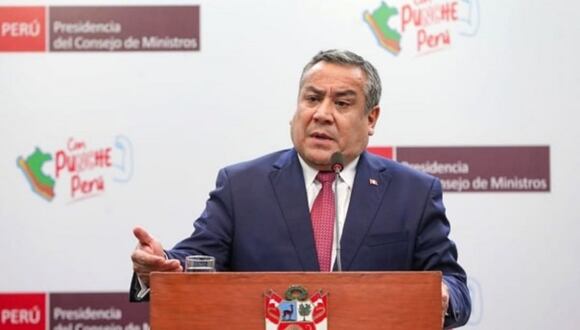 Gustavo Adrianzén se pronunció sobre el allanamiento en casa de la presidenta Dina Boluarte. (Foto: Agencias)