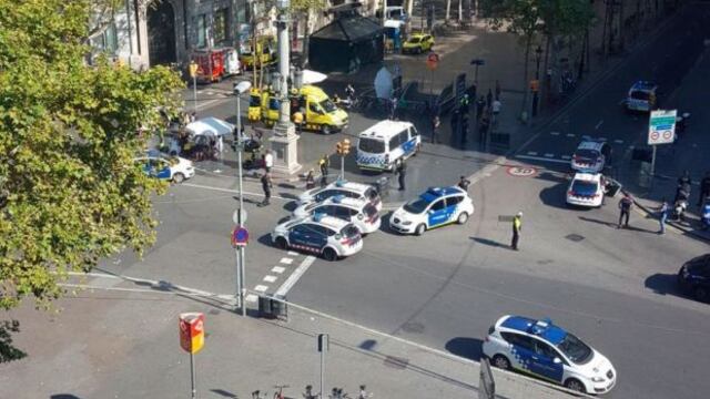 Ataque terrorista en Barcelona: Desesperación en La Rambla [VIDEOS]