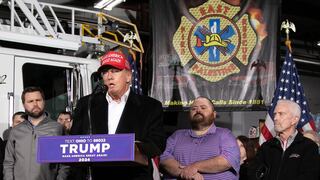 Trump hace campaña con su visita a la zona del descarrilamiento en Ohio