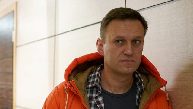 Alexei Navalny: investigadores rusos examinarán el cuerpo del opositor durante al menos “14 días”