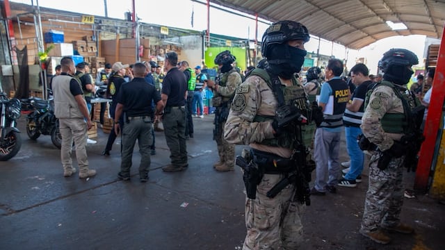 Balacera en el Mercado Mayorista de Frutas deja un extorsionador abatido y otro herido